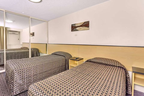 Comfort Inn & Suites Goodearth - Accommodation Asia 7