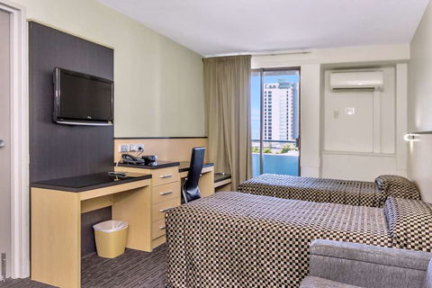 Comfort Inn & Suites Goodearth - Accommodation Asia 8