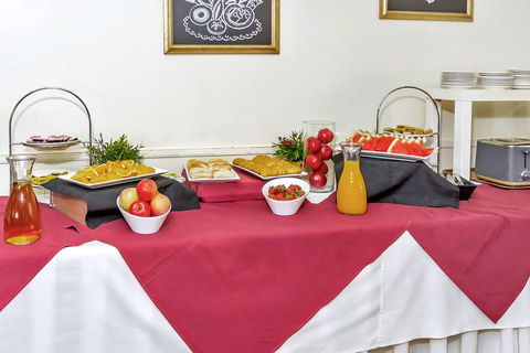 Comfort Inn & Suites Goodearth - Accommodation Asia 11