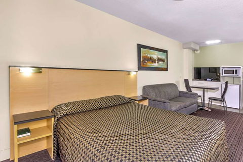 Comfort Inn & Suites Goodearth - Accommodation Asia 15