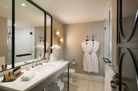 Mayfair Hotel - Accommodation Asia 7