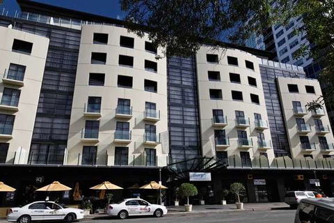 Mantra Hindmarsh Square - Accommodation Asia 0