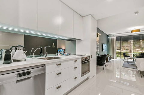 Good Life Suites - Accommodation Guide 5