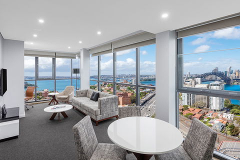 Meriton Serviced Apartments North Sydney - Accommodation Guide 15