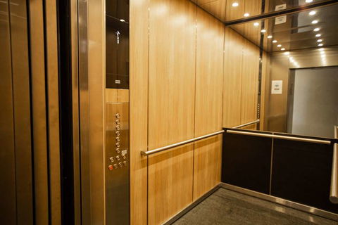 Royal Pacific Hotel - Accommodation Guide 16