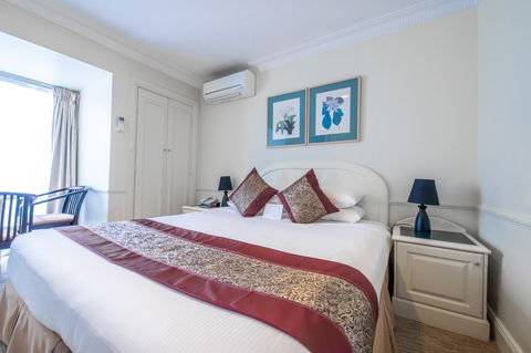 Twin Towers Inn - Accommodation Guide 5