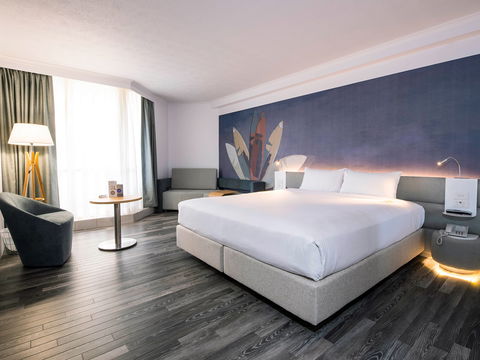 Novotel Surfers Paradise - Accommodation Asia 2