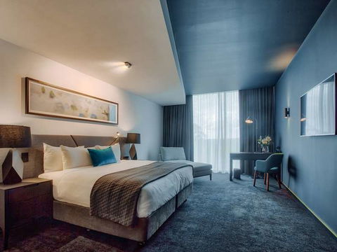 Eatons Hill Hotel - Accommodation Guide 3