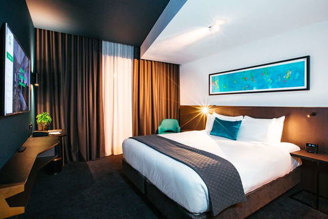 Eatons Hill Hotel - Accommodation Guide 4