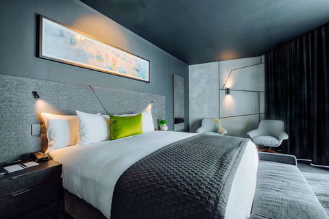 Eatons Hill Hotel - Accommodation Guide 6