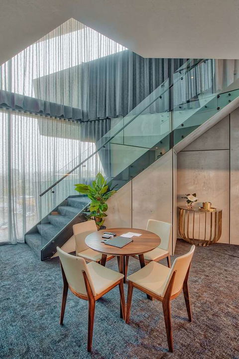 Eatons Hill Hotel - Accommodation Guide 12