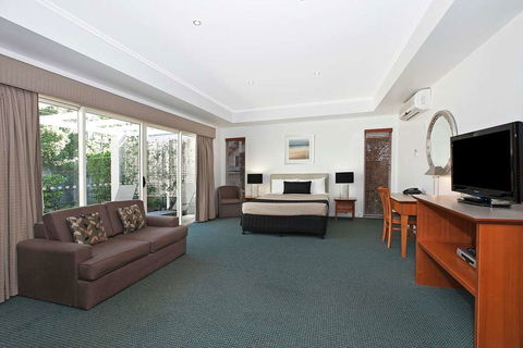 Comfort Inn & Suites Northgate Airport - Accommodation Asia 6