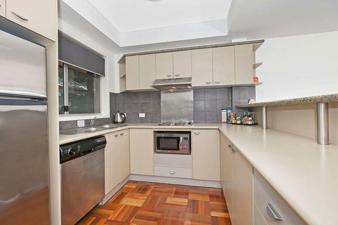 Comfort Inn & Suites Northgate Airport - Accommodation Asia 7