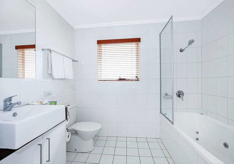 Comfort Inn & Suites Northgate Airport - Accommodation Asia 10