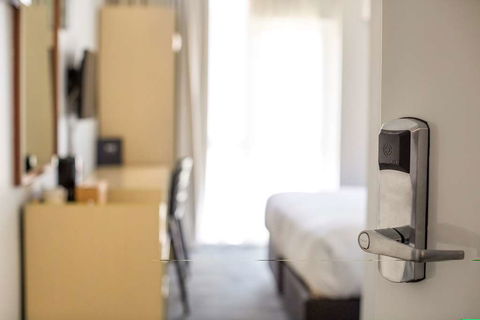 Nightcap At Coolaroo Hotel - Accommodation Asia 5