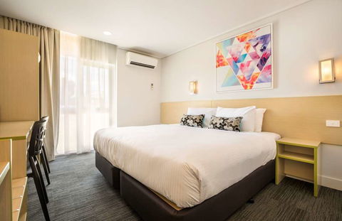 Nightcap At Coolaroo Hotel - Accommodation Asia 6