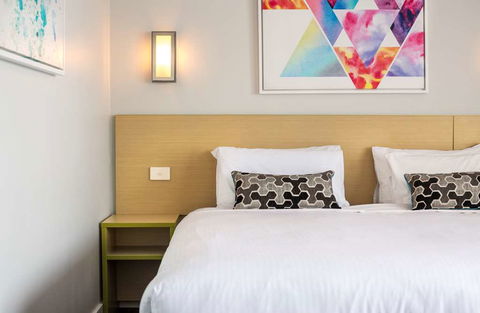 Nightcap At Coolaroo Hotel - Accommodation Asia 7