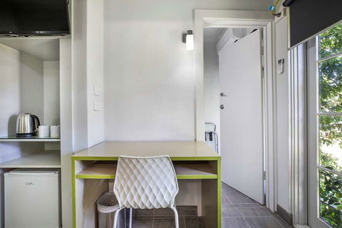 Skyways Hotel - Accommodation Guide 6