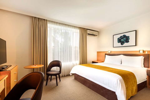 Best Western Plus Travel Inn Hotel - Accommodation Guide 5