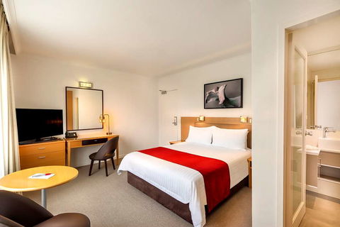 Best Western Plus Travel Inn Hotel - Accommodation Guide 6