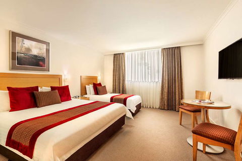 Best Western Plus Travel Inn Hotel - Accommodation Guide 8