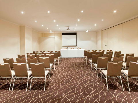 Mercure Canberra Hotel - Accommodation Asia 9