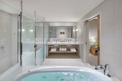 Crown Promenade Hotel - Accommodation Asia 10
