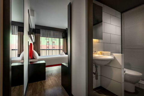Essence Hotel Carlton - Accommodation Guide 5