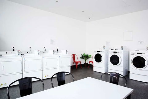 Essence Hotel Carlton - Accommodation Guide 9