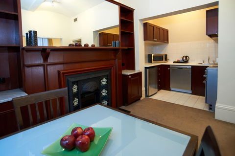 Gordon House Apartments - Accommodation Guide 2