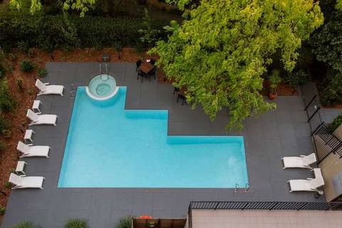 Mantra On Jolimont - Accommodation Guide 1