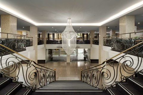 The Victoria Hotel Melbourne - Accommodation Guide 2