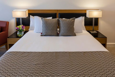 Oaks Elan Darwin - Accommodation Asia 2