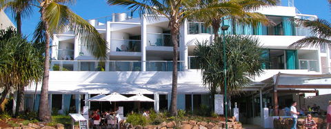 On The Beach - Accommodation Asia 0