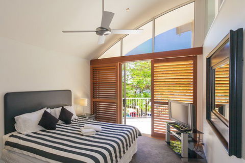 Noosa Outrigger Beach Resort - Accommodation Asia 1