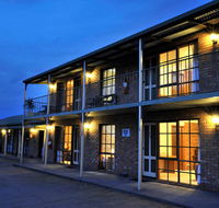 Statesman Motor Inn - Accommodation Guide