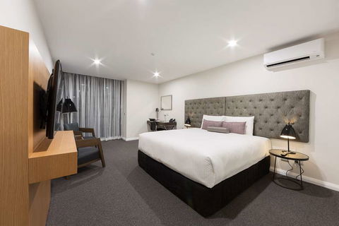 Avenue Hotel Canberra - Accommodation Asia 2