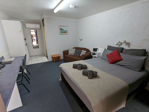 Abajaz Motor Inn - Accommodation Asia 0