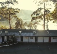 The Fox  Hounds Inn - Accommodation Guide