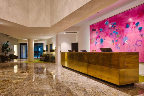 Eatons Hill Hotel - Accommodation Asia 1
