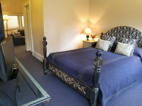 The Russell Hotel - Accommodation Asia 1