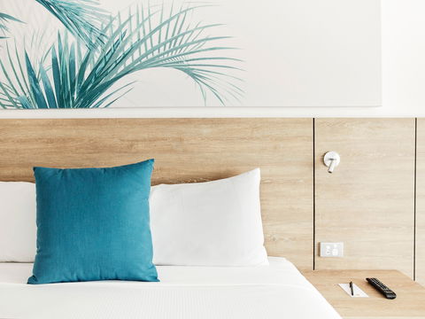 Novotel Cairns Oasis Resort - Accommodation Asia 2