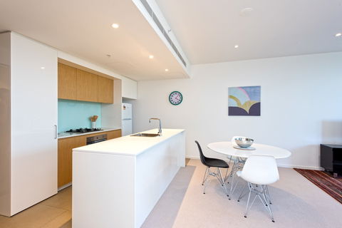 Astra Apartments MacQuarie Park - Accommodation Guide 2