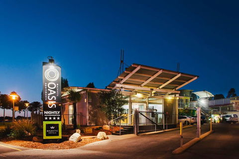 Majestic Oasis Apartments - Accommodation Asia 0