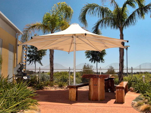 Majestic Oasis Apartments - Accommodation Asia 1