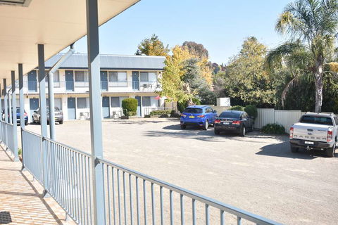 Best Western Motel Farrington - Accommodation Guide 1