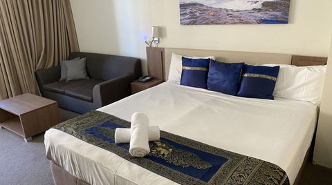 Peninsula Motor Inn - Accommodation Asia 2