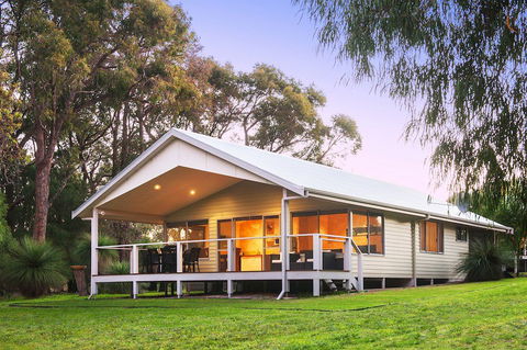 Acacia Chalets Margaret River - Accommodation Asia 0