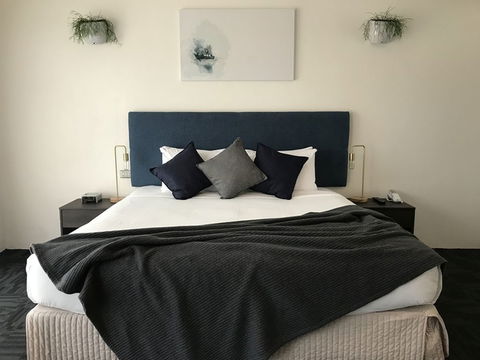 The Clan Lakeside Lodge - Accommodation Asia 1