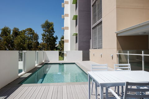 Direct Hotels - Kensington At Central - Accommodation Asia 3